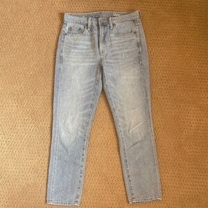 GAP Women's Light Blue Straight Leg Jeans